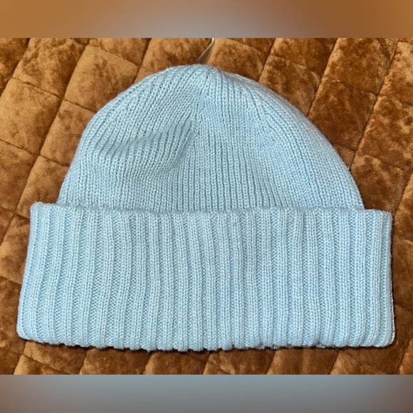 H&M Rib-Knit Cuff Beanie - NWOT - Picture 2 of 2